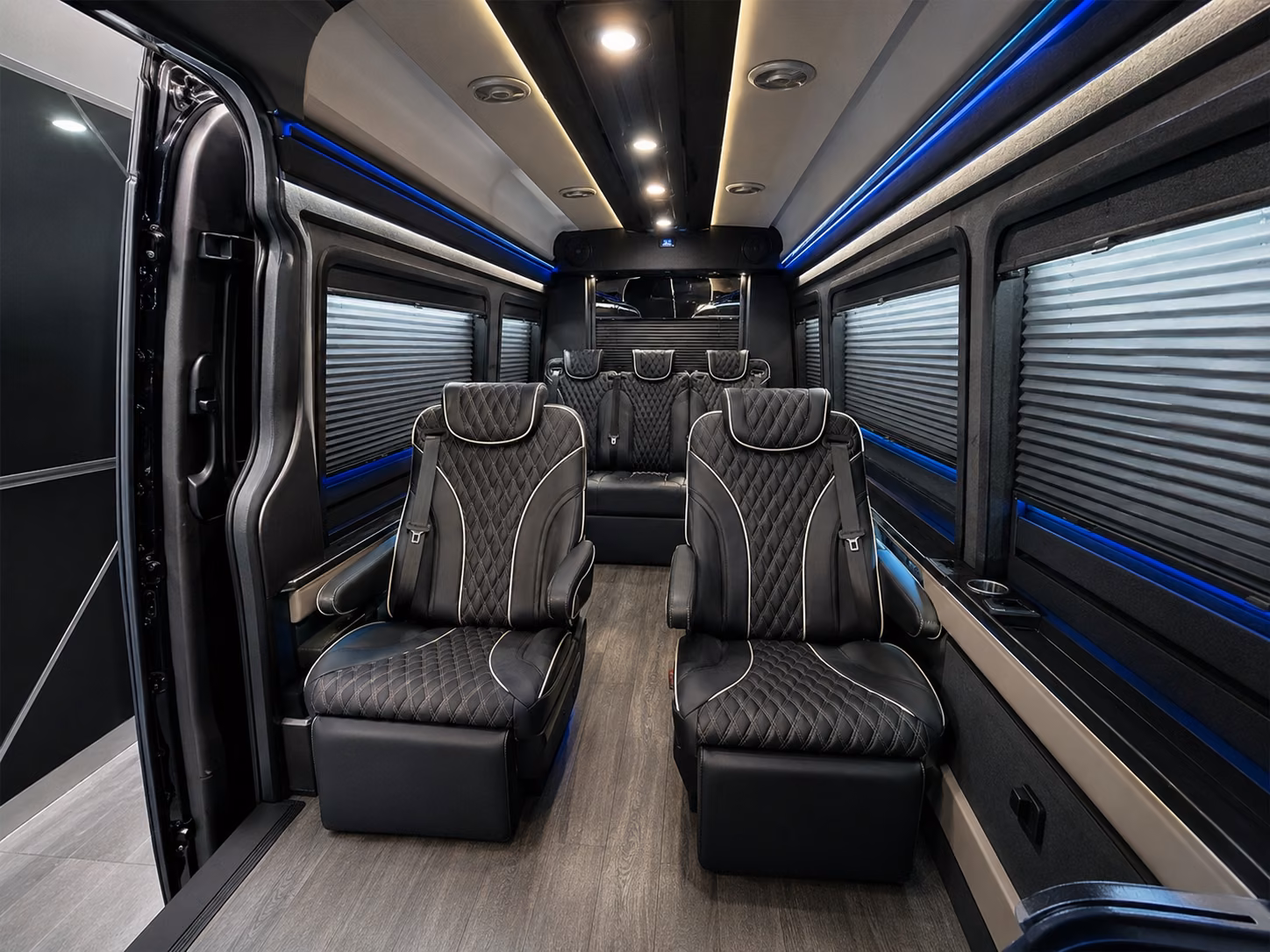 call 409 247 3070 for airport transportation to houston hobby from beaumont