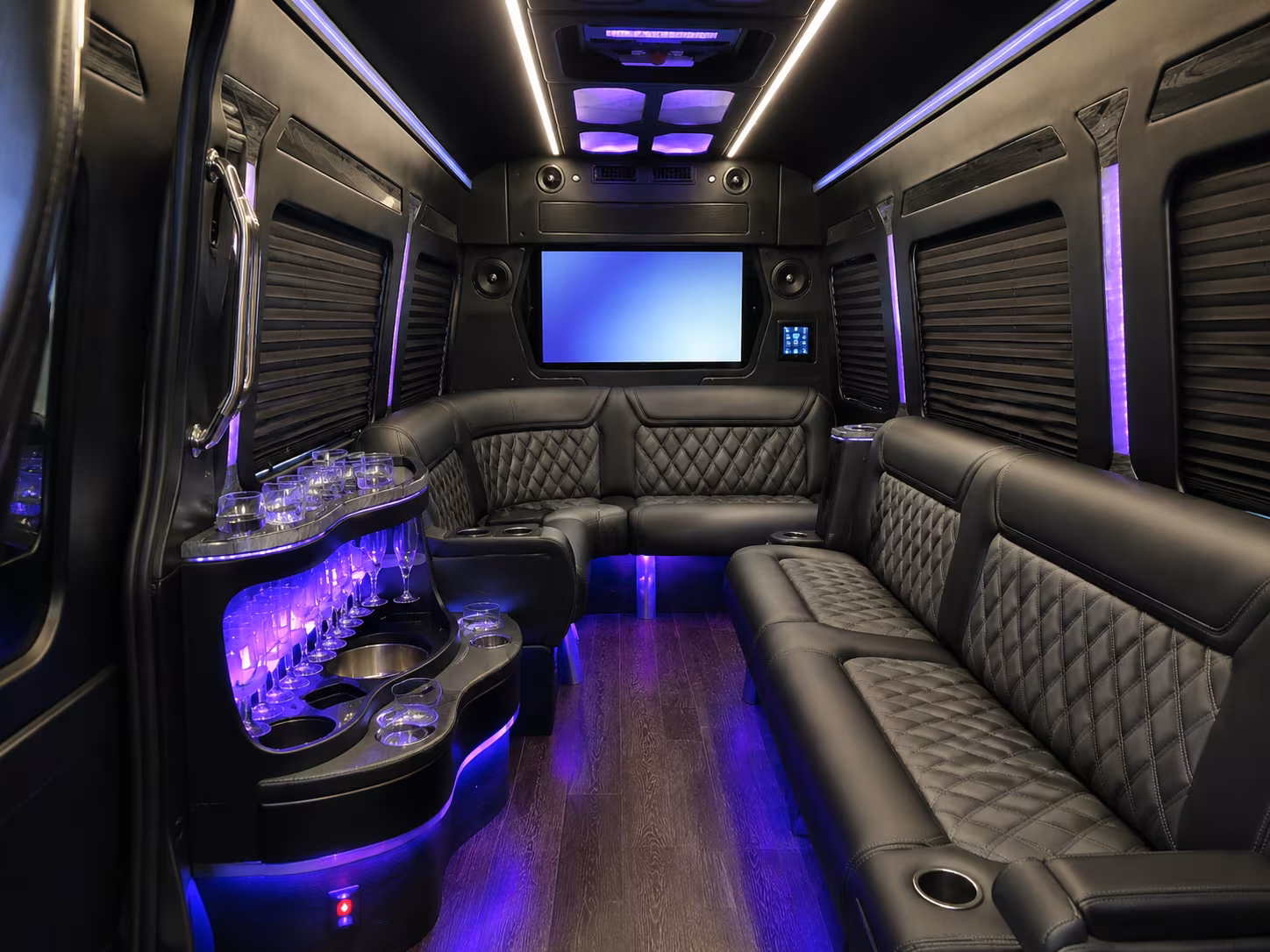 choosing a bus for houston airport transfers from beaumont