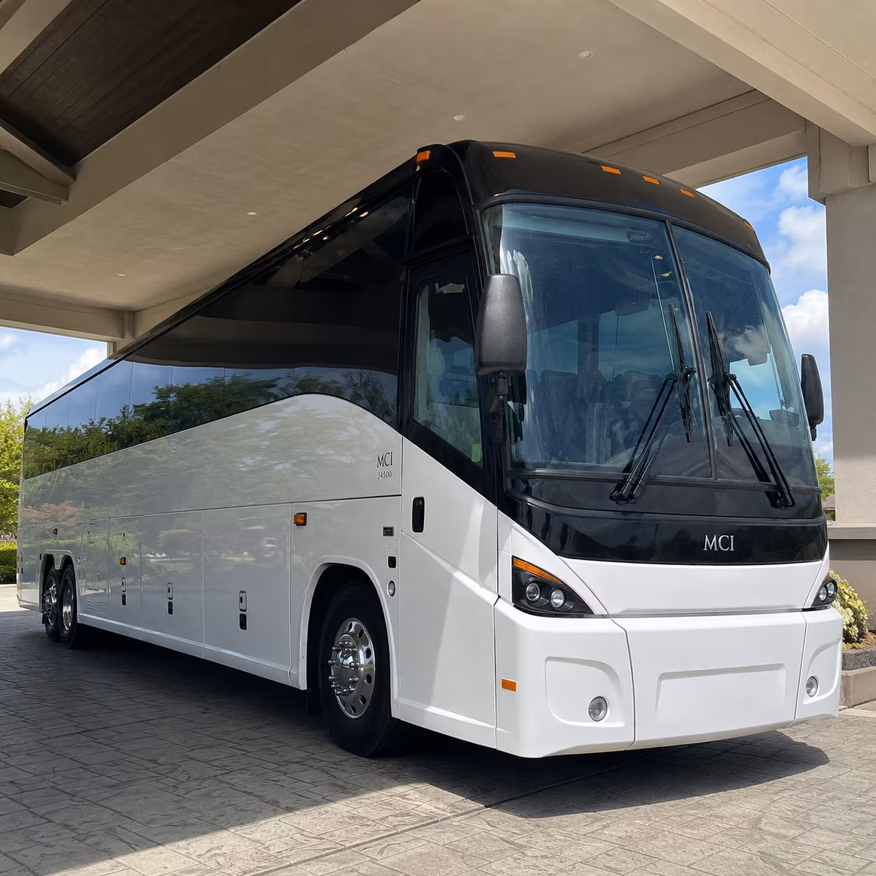 shuttle groups between hotels and plant gates during turnaround season